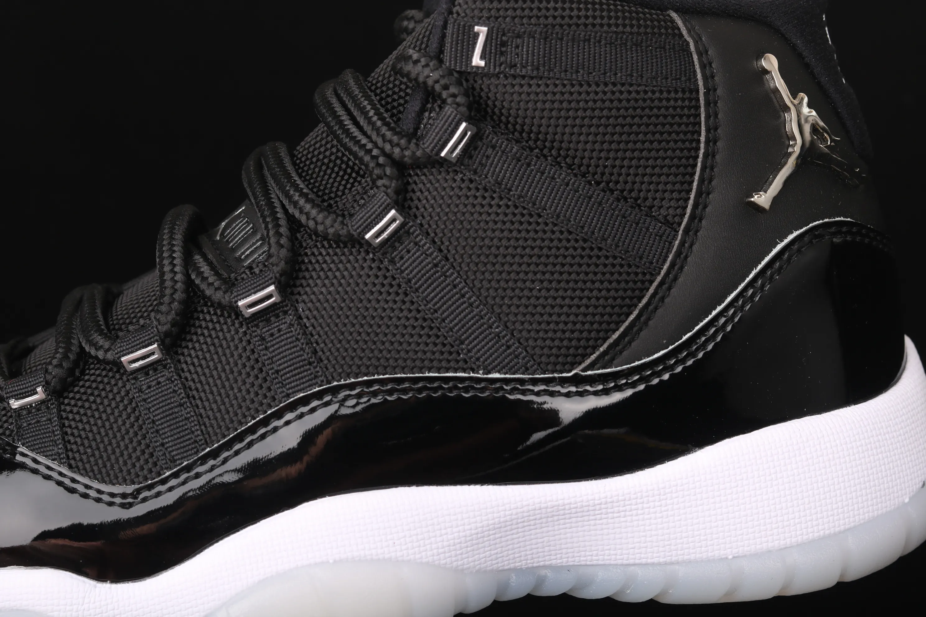 All Categories Air Jordan Jordan Series Basketball Shoes Air Jordan 11 Pure Original Version Air Jordan 11 "25th Anniversary" AJ11 Joe 11 Devil II Genuine Standard Real Carbon 378038-011
